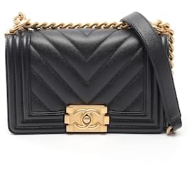 Bolsa de Ombro Chanel Boy Small