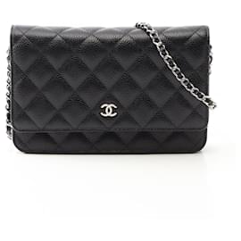 Borsa a tracolla Chanel Matelassé in pelle Caviar