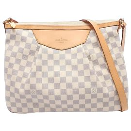Bolso de Hombro Louis Vuitton Siracusa MM