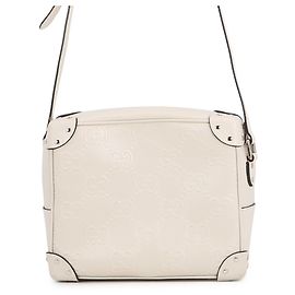 Gucci Schultertasche aus weißem Leder mit GG-Prägung