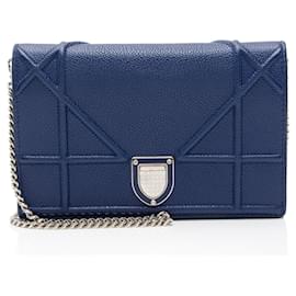 Diorama Wallet aus Kalbsleder mit Dior-Kette
