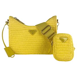 Borsa a tracolla in rafia gialla Prada