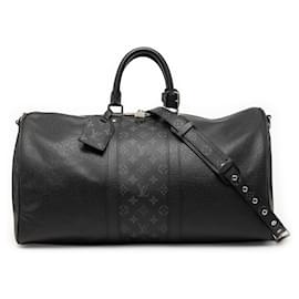 Louis Vuitton Keepall Bandouliere 50 in pelle Taiga nera