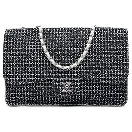 Chanel Black Jumbo Classic Tweed e Calfskin Single Flap
