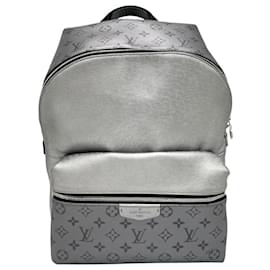 Zaino Louis Vuitton Monogram Eclipse Discovery PM