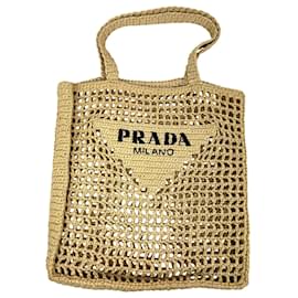 Große Prada Raphia-Häkel-Tote-Bag Natural