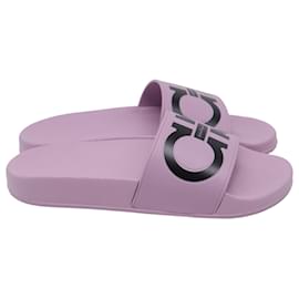 Sandalias Slide Salvatore Ferragamo Groovy Dual Gancini en caucho morado