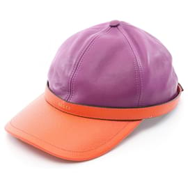Cappellino in pelle bicolore Gucci