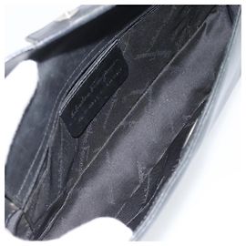 Salvatore Ferragamo Gancini in pelle