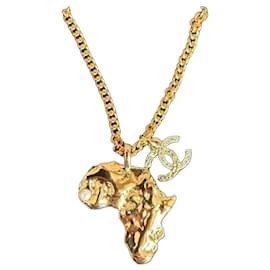 Chanel Afrique Goldkette mit Perle und CC-Logo