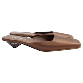 Prada Spring 2024 Satin-Mules mit quadratischer Zehenpartie Miuccia x Raf Simons 38/UK5