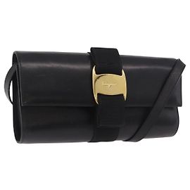 Borsa a Spalla Vala Salvatore Ferragamo in Pelle Nera con Dettagli Oro Autentica 189974A