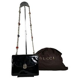 Borsa a tracolla vintage Gucci in pelle verniciata nera e oro