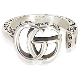 Gucci Ring aus Sterlingsilber mit GG Marmont Motiv
