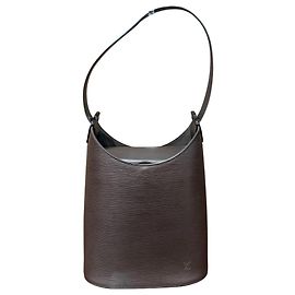 Bolso de Hombro Louis Vuitton Verseau