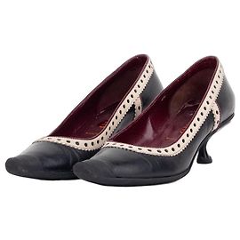 Décolleté Miu Miu SS99 con punta in gomma traforata e tacco kitten