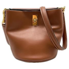 Borsa a tracolla a secchiello Teen in pelle di vitello liscia Celine - Céline