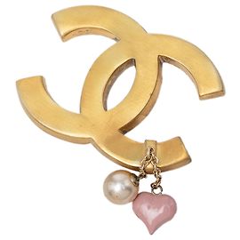 Spilla Chanel Gold CC in smalto dorato e perla finta