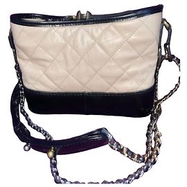 Chanel gesteppte Leder-Schultertasche bicolore