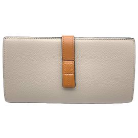 Loewe Soft Grain Kalbsleder vertikaler langer Geldbeutel
