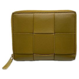 Portafoglio bi-fold con zip Cassette di Bottega Veneta