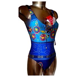 Autre Marque Bañador de una pieza Liberti Beachwear azul con estampado floral