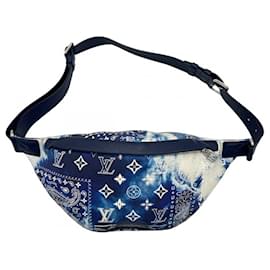 Marsupio Louis Vuitton Monogram Bandana Discovery PM da uomo
