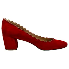 Chloé Lauren Scallop Block Heel Pumps aus rotem Wildleder
