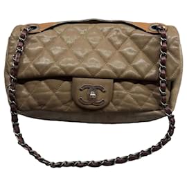 Borsa Chanel trapuntata in pelle con tracolla