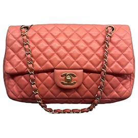 Borsa Chanel Classic Flap Medium Corallo in agnello
