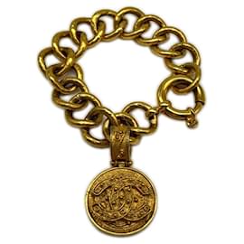 Chanel Coco Mark Münz-Charm-Armband
