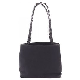 Salvatore Ferragamo Schultertasche aus schwarzem Nylon