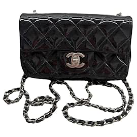 Borsa Chanel Classic Flap Mini in vernice