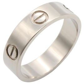 Anel Love da Cartier em ouro branco 18K