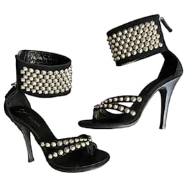 Balmain x Giuseppe Zanotti Sandali con tacco in scamosciato nero con borchie