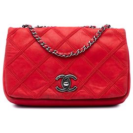 Chanel Vermelho Iridescente em Pele de Vitela com Costura de Diamante Flap