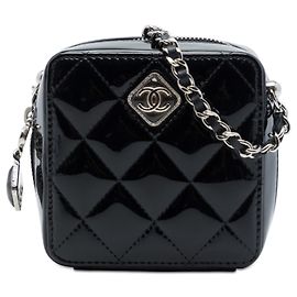 Chanel Black CC Steppleder Lack Diamant Harz Clutch mit Kette