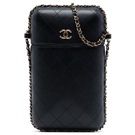 Portatitolo Chanel Black CC in agnello trapuntato con catena