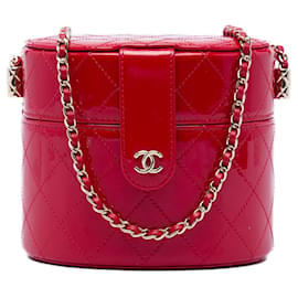 Neceser Redondo Chanel Red CC Acolchado Charol con Cadena
