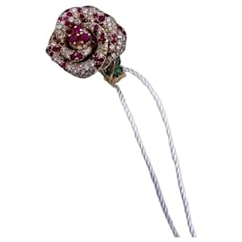 Anello Dior Haute Joaillerie Rose Garden Diamanti e Rubini