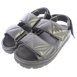 Sandali sportivi in pelle nappa Prada
