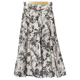 Autre Marque Falda con estampado floral Kumikyoku