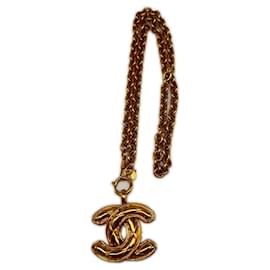 Collana con pendente Chanel Matelassé Gold