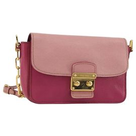 Bolsa de Ombro Miu Miu em Couro Rosa e Ouro Auth 190333A