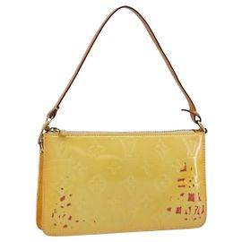 LOUIS VUITTON Monogram Vernis Lexington Pouch Lime Yellow M91058 LV Auth 189688