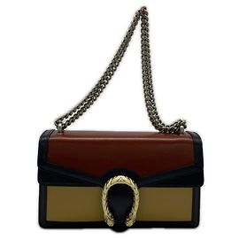 Portafoglio con catena Gucci Onysus