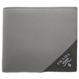 Prada Saffiano Bi-Fold Portemonnaie