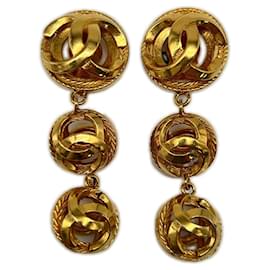 Orecchini a clip tondi Chanel Coco Mark