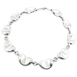 Bracciale charm in argento Elsa Peretti Bean Design di Tiffany & Co.