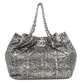 Borsa Chanel in nero e argento